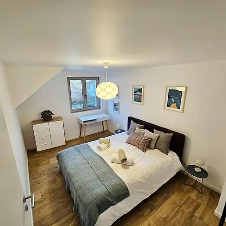 Walking Steps From Geneva Daire *